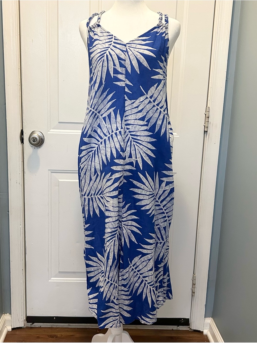 Blue & White Linen Blend Dress Women’s Small C&C Tropical Print Strappy Vacation